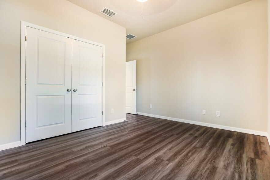 Building Photo - 17457 Waco Ave