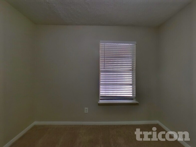 Building Photo - 16307 Bird Dog Ct