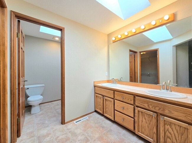 Building Photo - Bothell Home In Perfect Location!