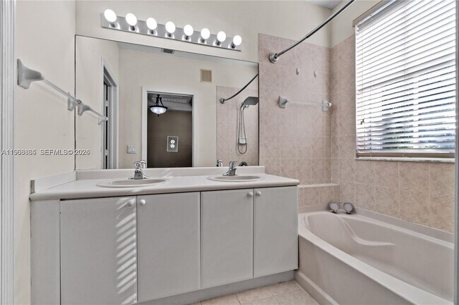 Building Photo - 14968 SW 23rd Way