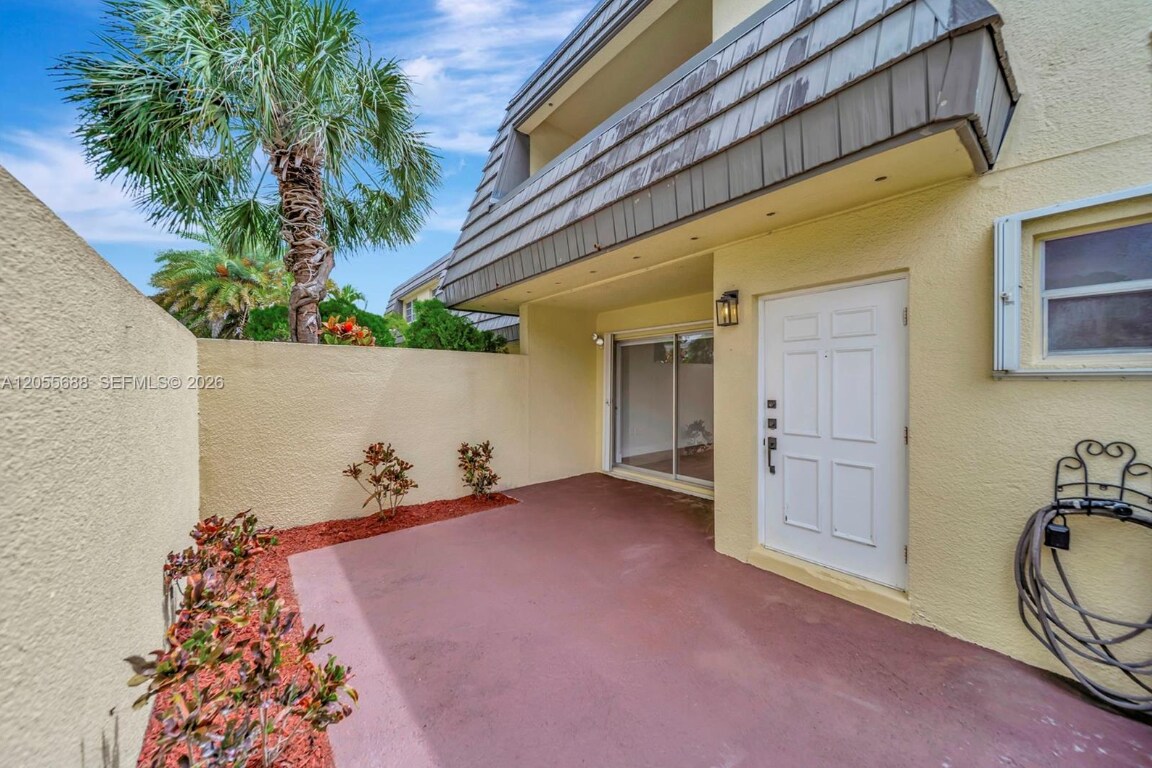 Building Photo - 8769 SW 137th Ave