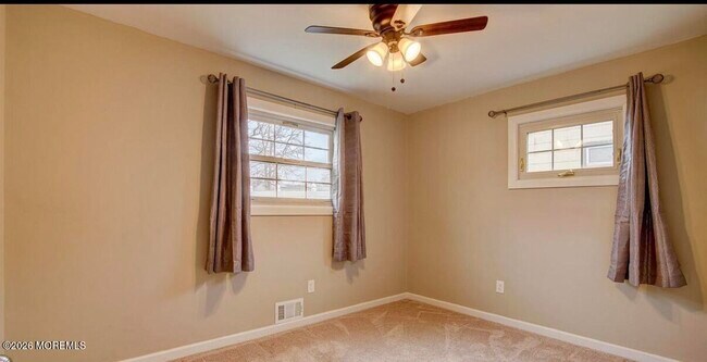 Building Photo - 119 Pheasant Dr