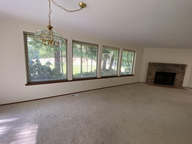 Building Photo - 501 E Michelle Dr