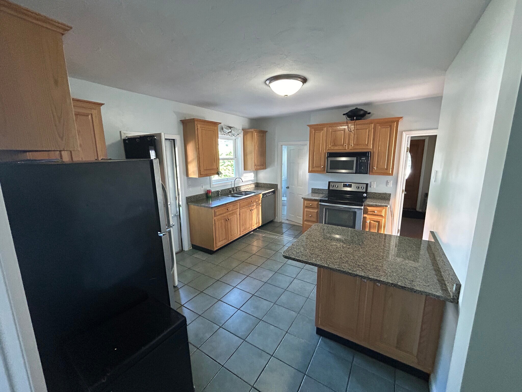 Kitchen - 55 Cushing Ave