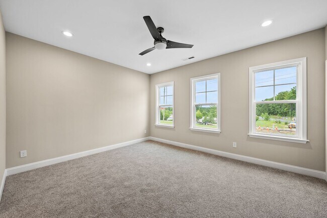 Building Photo - 7994 Humie Olive Rd