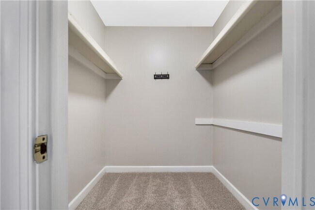 Building Photo - 107 Oak Ridge Ct