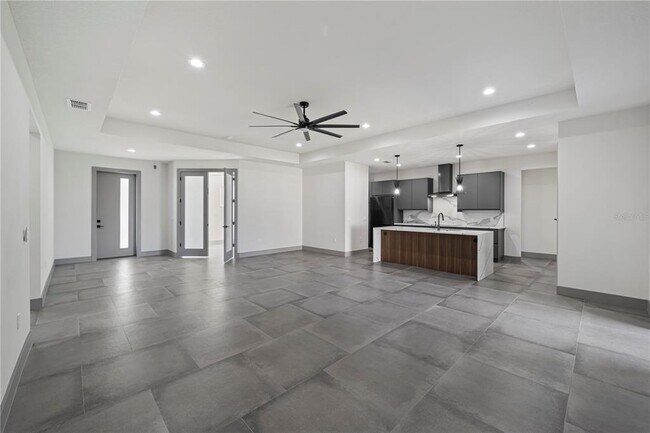 Building Photo - 11 Ethan Allen Dr