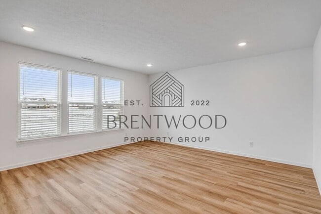 Building Photo - 7237 Gln Pk Wy