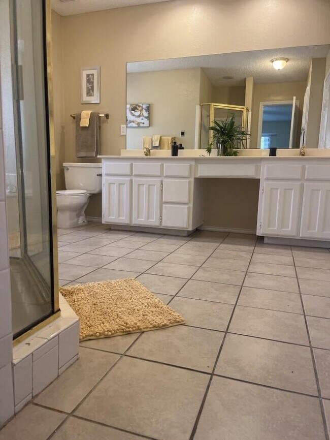 Building Photo - 6302 Meadowmere Ln