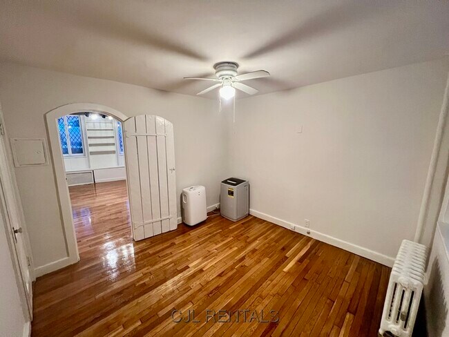 Building Photo - 101 Myrtle St