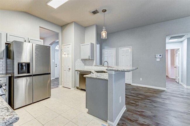 Building Photo - 25331 Clover Ranch Dr