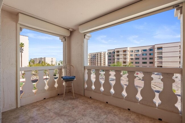 Building Photo - 7910 E Camelback Rd