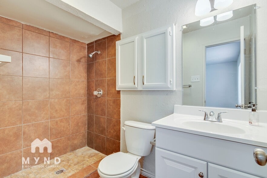 Building Photo - 3237 Chalmette Ct