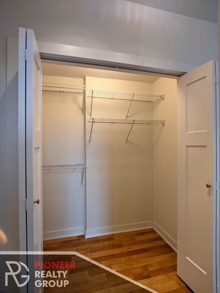 Building Photo - 2203 W Eastwood Ave