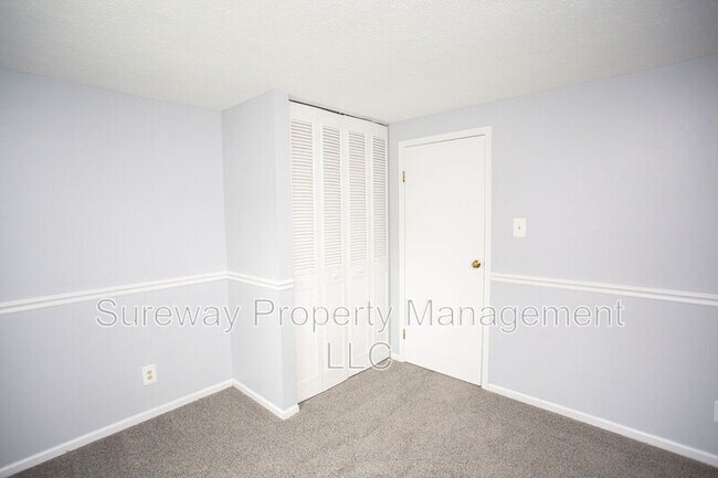 Building Photo - 57 Lady Diana Cir