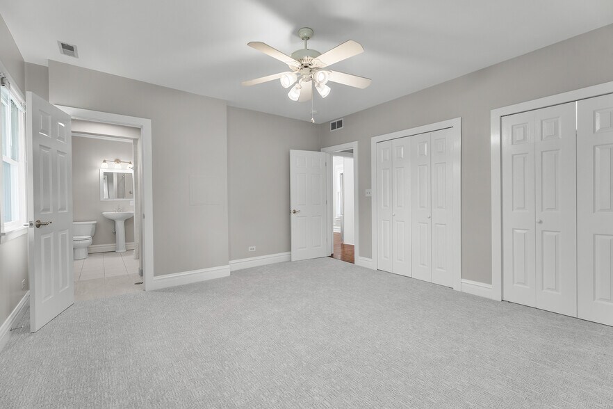 Building Photo - 1322 Wilmette Ave