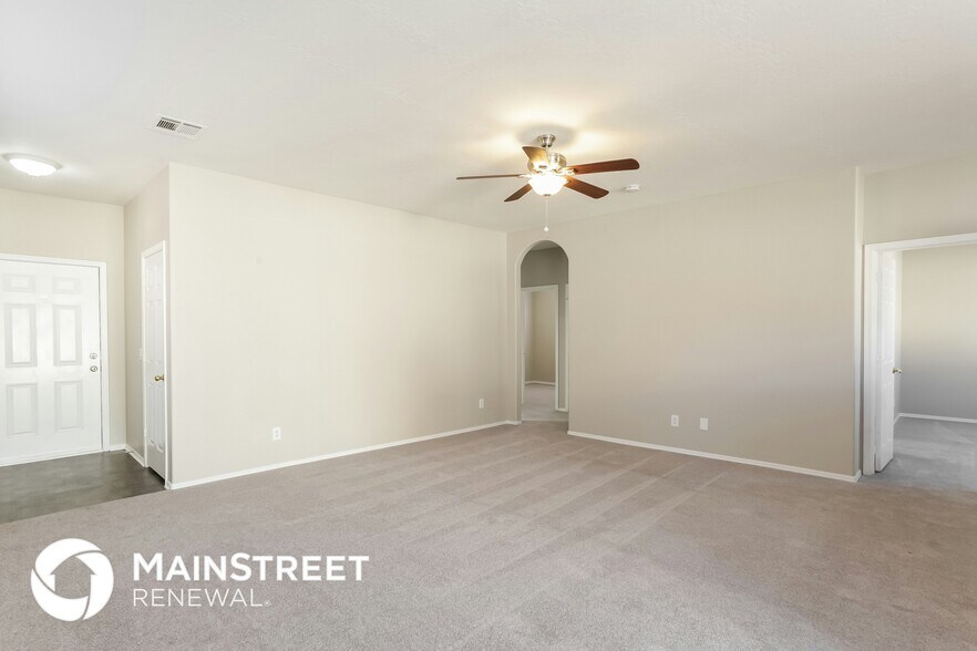 Building Photo - 1016 W Lydia Ln