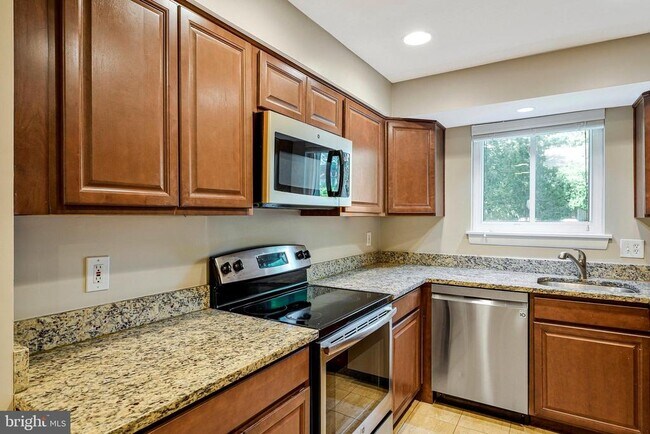 Building Photo - 11069 Saffold Way