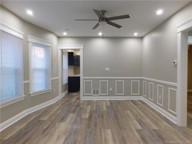 Building Photo - 216 Washington Ave