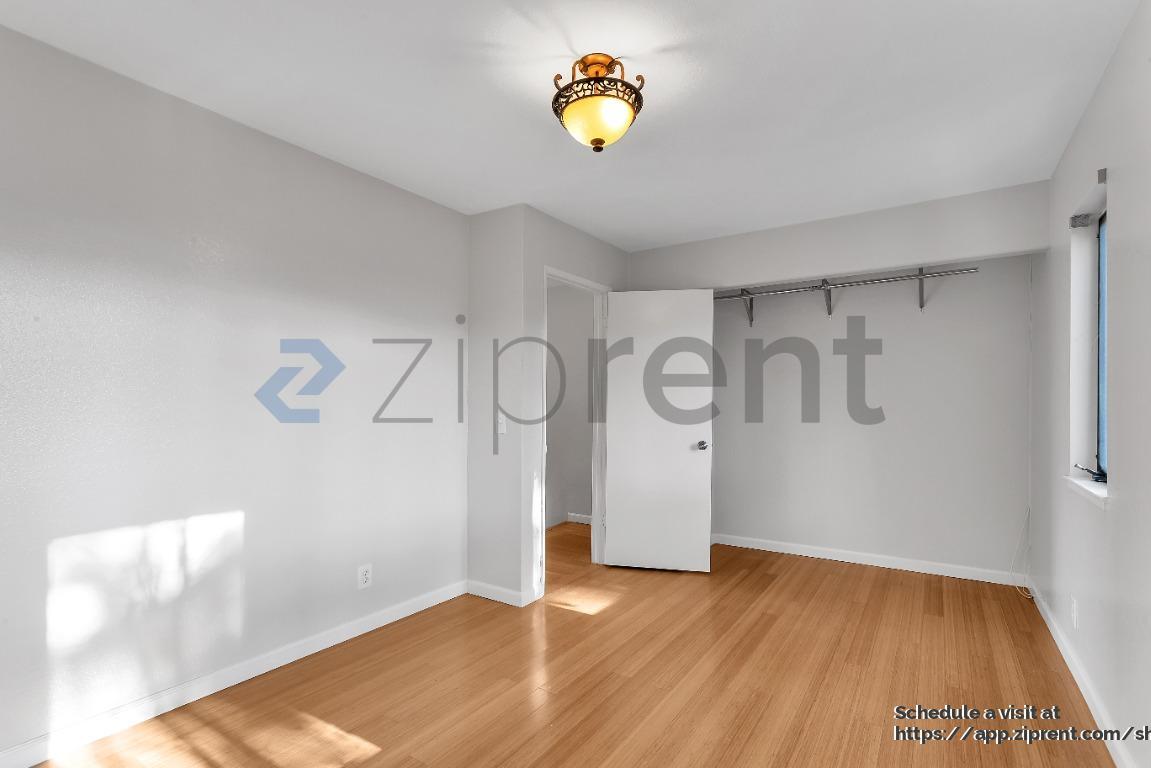 Building Photo - 123 Buckelew St