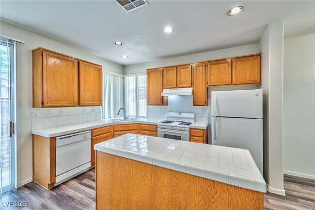 Building Photo - 8995 Libertyvale Dr