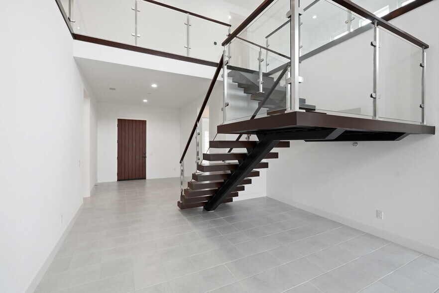 Building Photo - 20568 Edgewood Ct