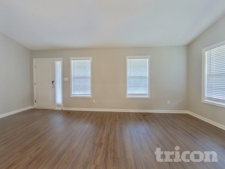 Building Photo - 34 Paradise Way