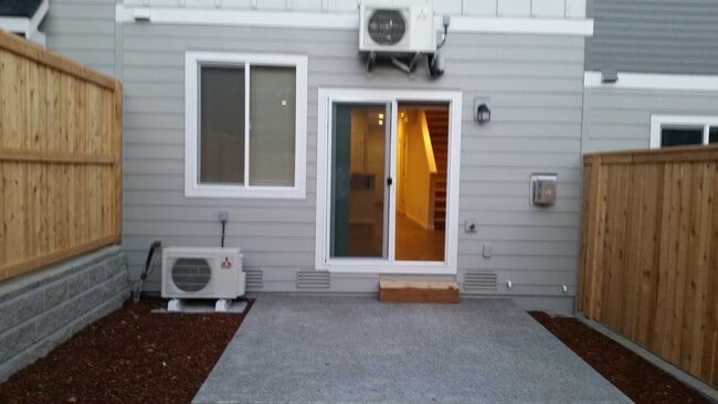 Building Photo - 12817 SE 155th Ave