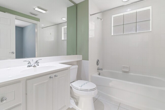Building Photo - 28721 Alessandria Cir