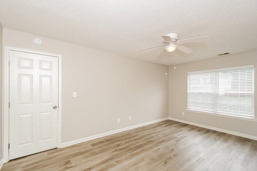 Building Photo - 1260 Augusta Woods Dr