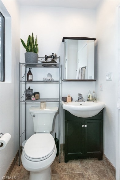 Building Photo - 5825 Fulton Ave