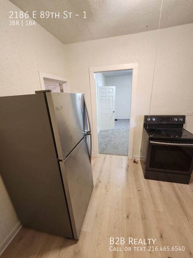 Building Photo - 2186 E 89th St