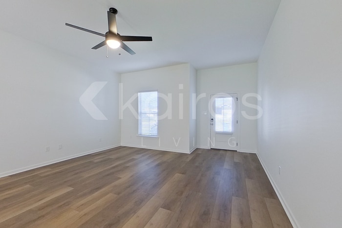 Building Photo - 102 Hendrix Rd