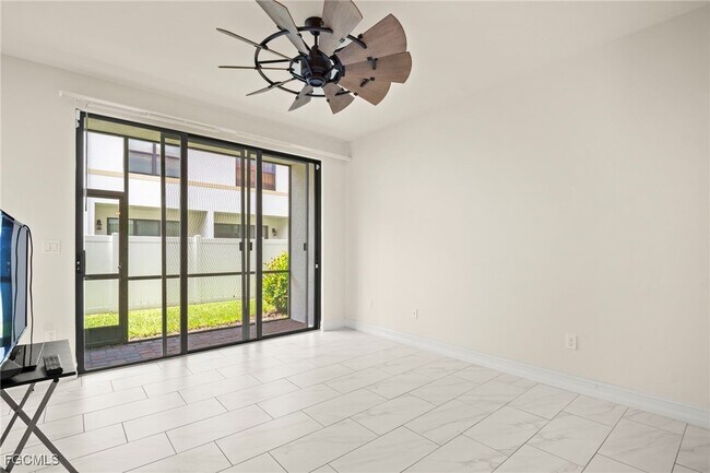 Building Photo - 15851 Portofino Springs Blvd