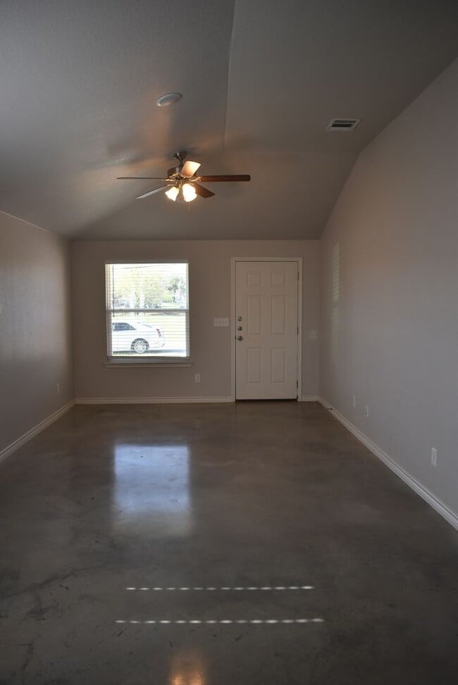 Building Photo - 1813 Ute Trail