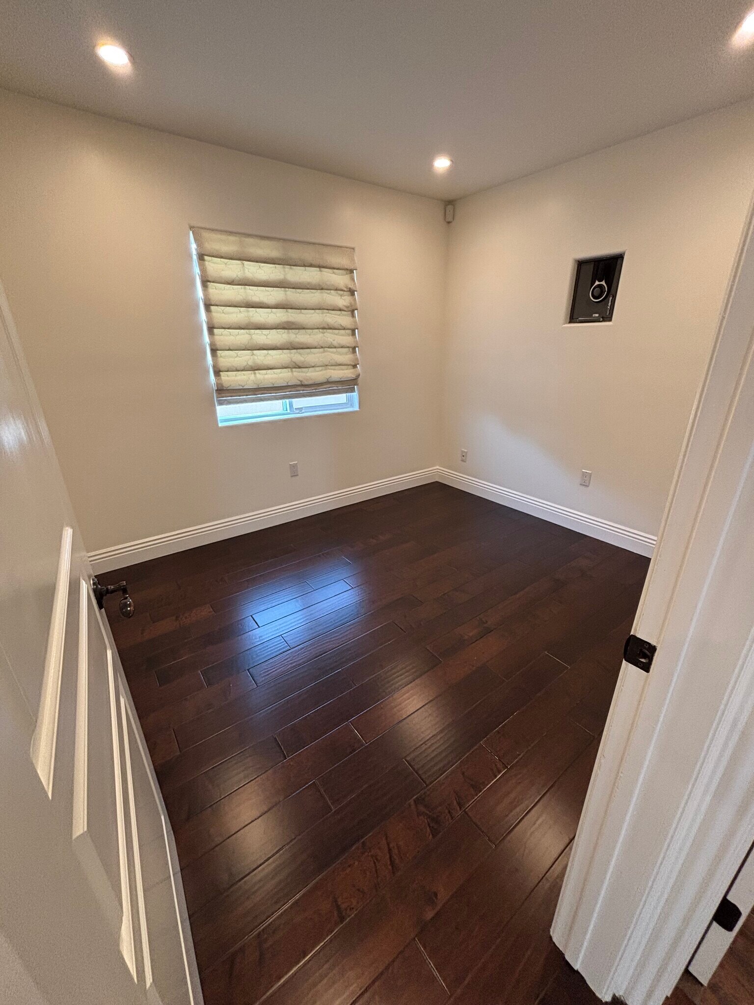 First floor Bedroom 1 - 5960 Balcom Ave