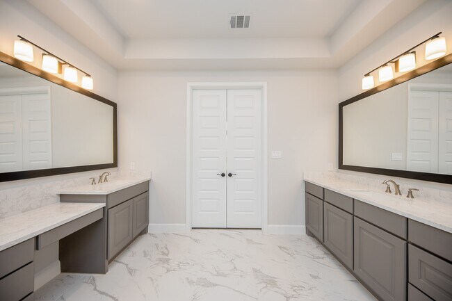Building Photo - 21515 Blue Porterweed Trl