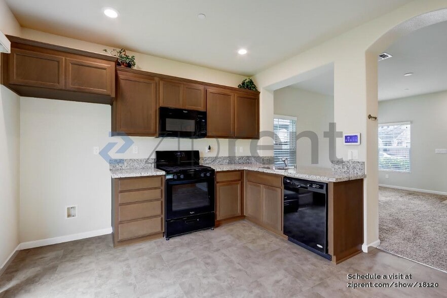 Building Photo - 350 Ashwick Loop