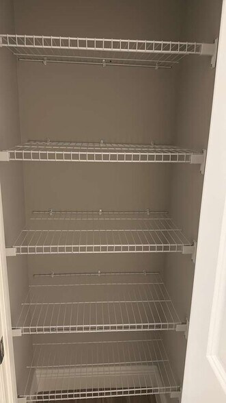 Building Photo - 10259 Pearson Ave