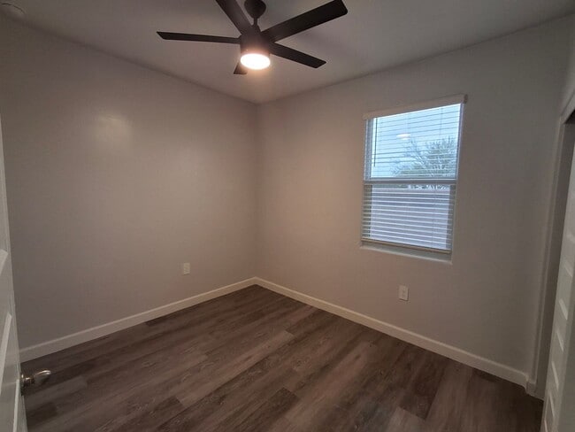 Building Photo - 36672 N Asturian Vly Wy