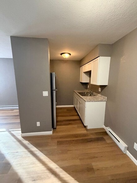 Interior Photo - Maple Ave Apartments