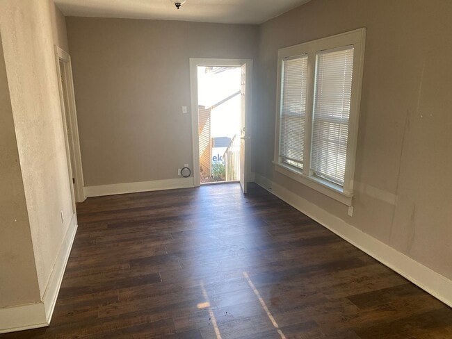 Building Photo - 3 Bedroom and 2 Bath in Durrant
