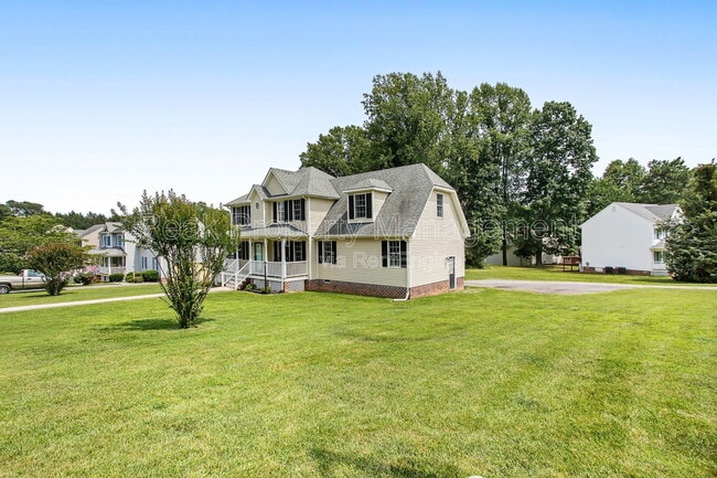 Building Photo - 5824 Silver Fox Ln