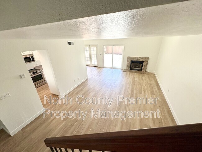 Building Photo - 2995 Lexington Cir
