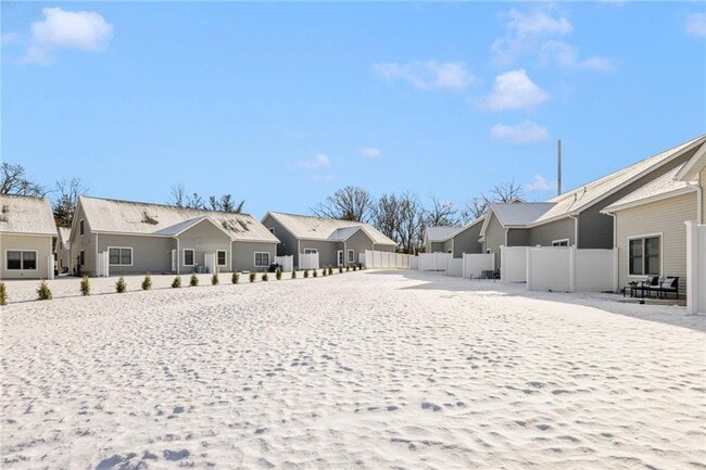 Building Photo - 46 W Valley Cir