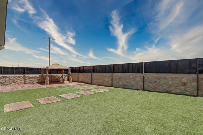 Building Photo - 13804 Flora Vista Ave