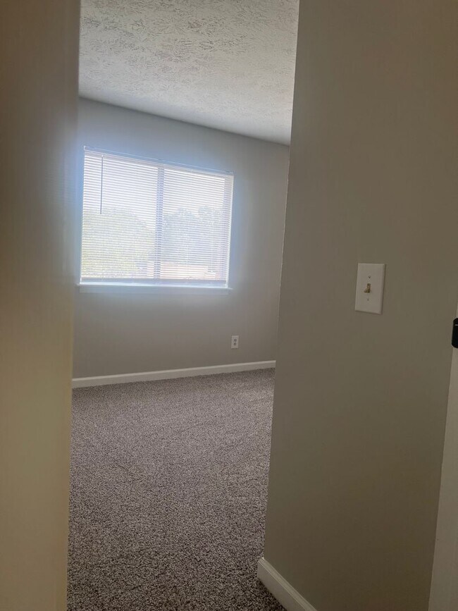 Building Photo - BG0923