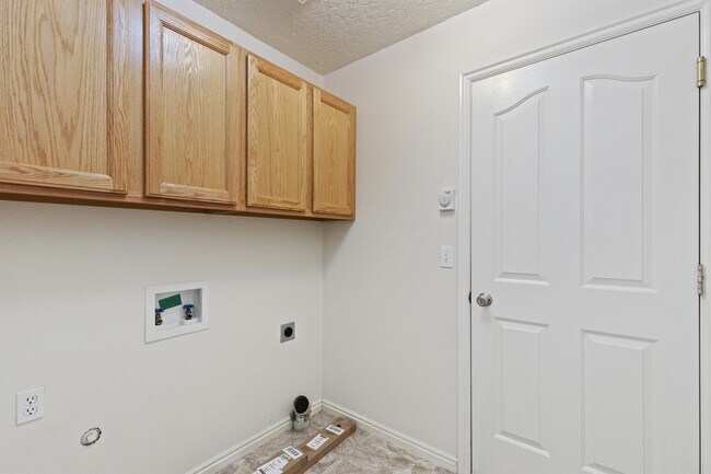 Building Photo - 7646 Cypress Ln