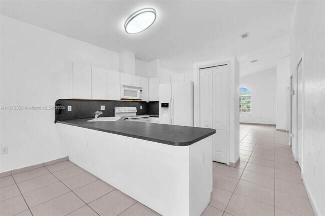 Building Photo - 8915 NW 164th St