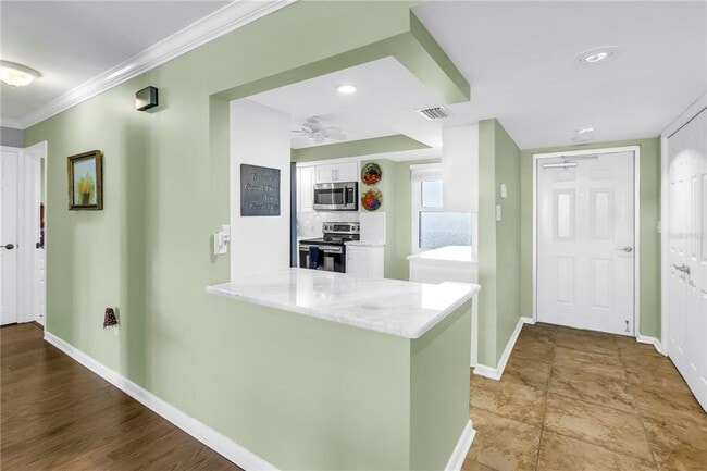 Building Photo - 5200 Brittany Dr S
